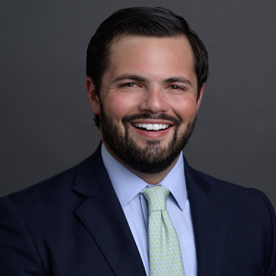 Taylor Davis headshot